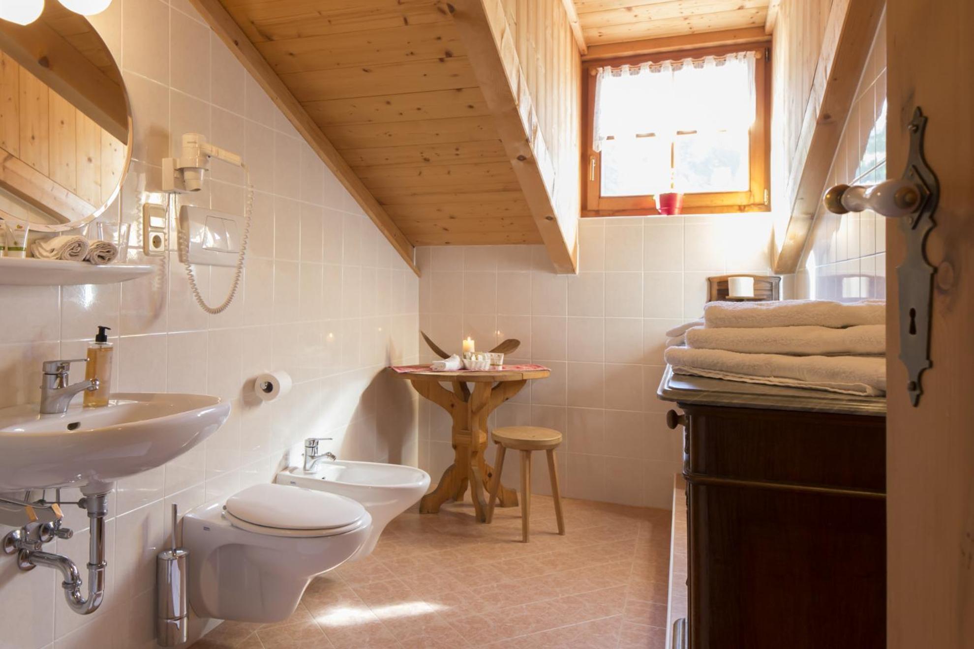 Appartement Pichler Dobbiaco Szoba fotó